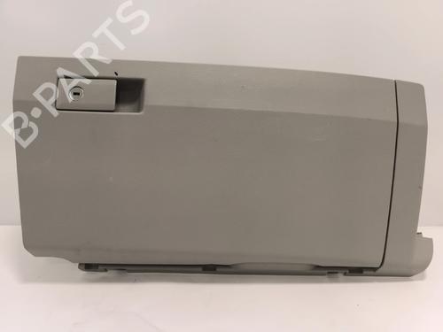 Used Glove box Glove box 37294484 37294484
