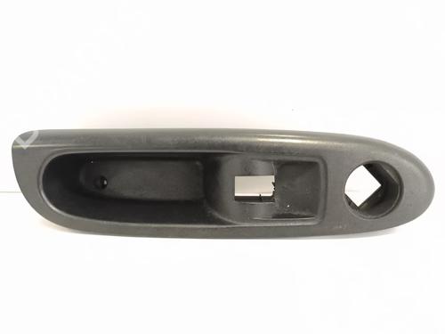 Højre fortil invendig håndtag Højre fortil invendig håndtag RENAULT CLIO II (BB_, CB_) 1.5 dCi (B/CB08) (82 hp) 37416797 37416797