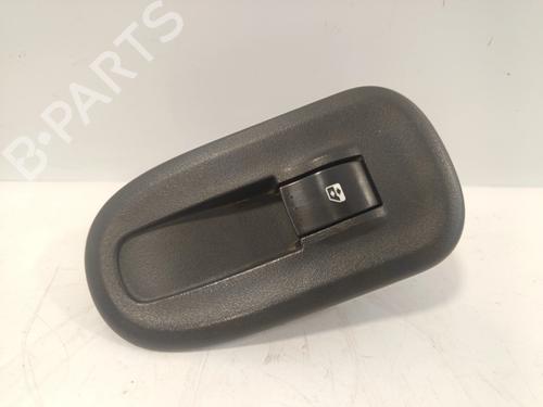Pulsantiera anteriore destra Pulsantiera anteriore destra RENAULT KANGOO Express (FW0/1_) 1.5 dCi 70 (FW0A, KW0V) (68 hp) 37509211 37509211