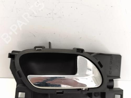 Used Front right interior door handle Front right interior door handle 37606608 37606608