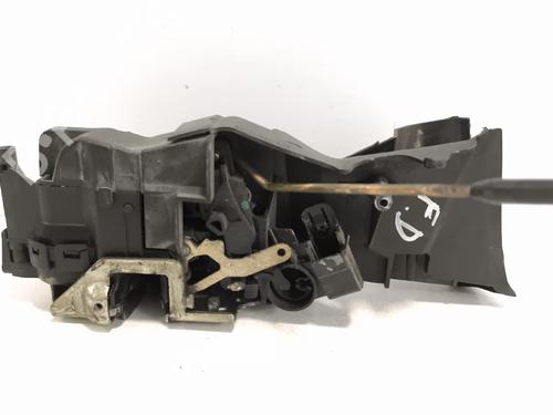 front-right-lock-mercedes-benz-c-class-t-model-s202-1996-1997-1998-1999-2000-2001-37633443 main image