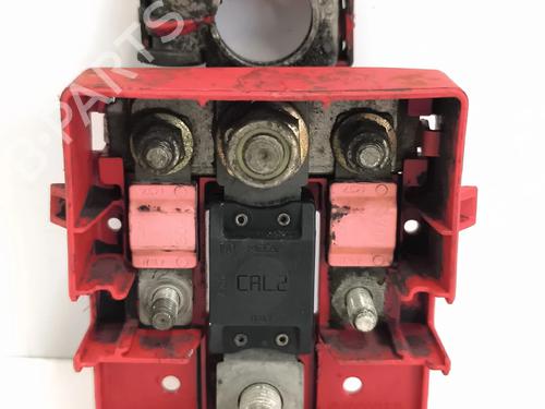 Used Fuse box Fuse box 38037700 38037700