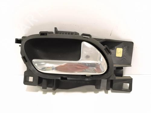 Used Rear right interior door handle Rear right interior door handle 38324299 38324299