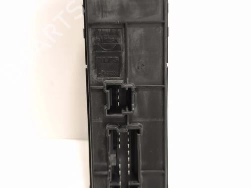 Left front window switch NISSAN JUKE (F15) | BP38324357I27 - Image 3