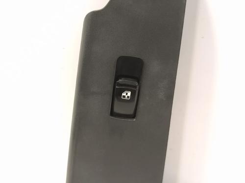 Used Right front window switch Right front window switch 38733367 38733367
