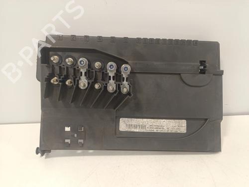 Used Fuse box Fuse box 38735959 38735959