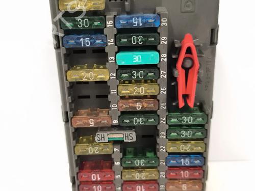 Used Fuse box Fuse box 38859680 38859680