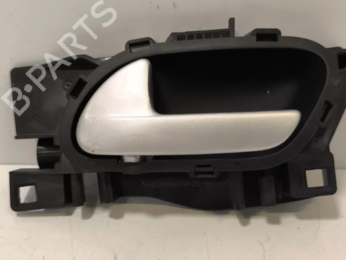 Used Front left interior door handle Front left interior door handle 38913223 38913223