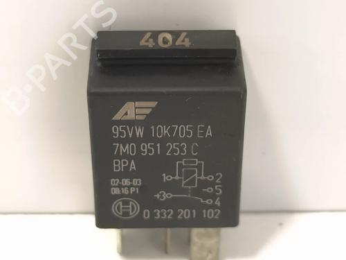 Used Switch Switch VW POLO IV (9N_, 9A_) 1.2 12V (64 hp) 39006267 39006267