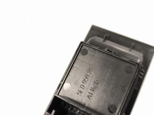 Left front window switch SKODA OCTAVIA III Combi (5E5, 5E6) 1.6 TDI | BP39096207I27 - Image 5