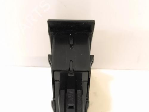 Warning switch SKODA OCTAVIA III Combi (5E5, 5E6) 1.6 TDI | BP39096170I22 - Image 3