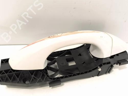 Used Front right exterior door handle Front right exterior door handle SKODA OCTAVIA III Combi (5E5, 5E6) 1.6 TDI (105 hp) 39096181 39096181