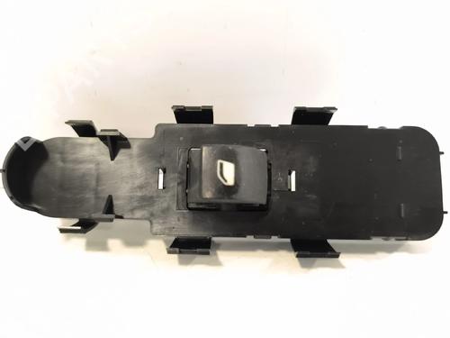 right-front-window-switch-citroen-c4-coupe-la_-2004-2005-2006-2007-2008-2009-2010-2011-2012-2013-39204727 main image