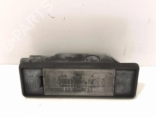 Luz matrícula Luz matrícula PEUGEOT 407 (6D_) 1.6 HDi 110 (6D9HZC, 6D9HYC) (109 hp) 39226740 39226740