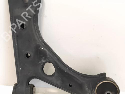 Used Right front suspension arm Right front suspension arm 39401708 39401708
