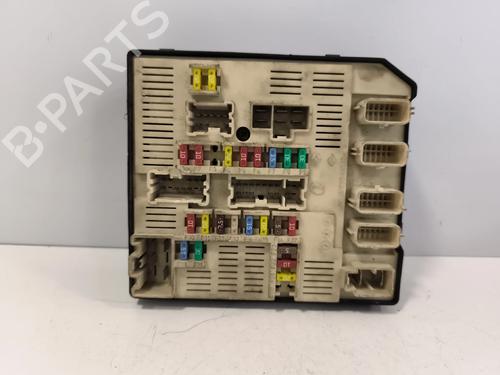 Used Fuse box Fuse box 39436396 39436396