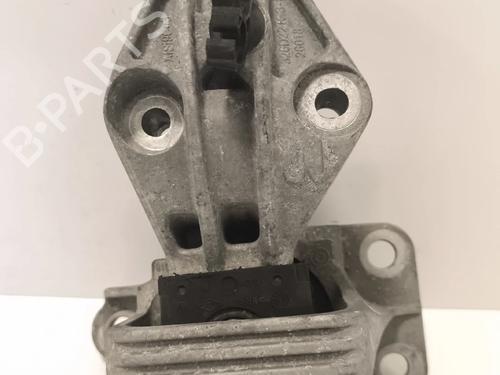 Used Engine mount Engine mount RENAULT MEGANE III Hatchback (BZ0/1_, B3_) 1.5 dCi (106 hp) 39537002 39537002