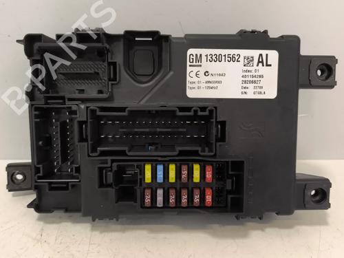 Used Fuse box Fuse box OPEL CORSA D (S07) 1.3 CDTI (L08, L68) (75 hp) 39616687 39616687