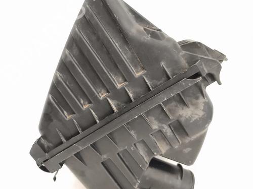 air-filter-box-toyota-yaris-_p1_-1999-2000-2001-2002-2003-2004-2005-39748339 main image