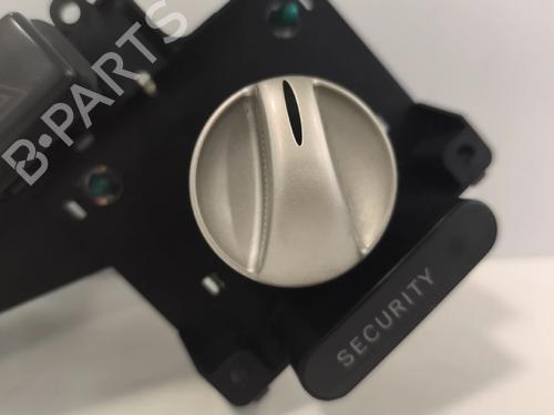 Switch TOYOTA YARIS (_P1_) 1.4 D-4D (NLP10_, NLP10R) | BP39748357I30 - Image 3