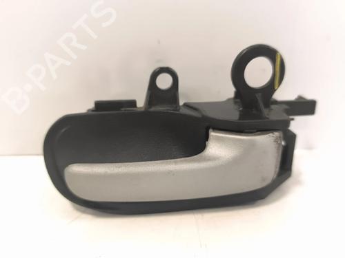 Used Rear right interior door handle Rear right interior door handle TOYOTA YARIS (_P1_) 1.4 D-4D (NLP10_, NLP10R) (75 hp) 39750244 39750244