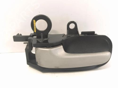 Used Rear left interior door handle Rear left interior door handle TOYOTA YARIS (_P1_) 1.4 D-4D (NLP10_, NLP10R) (75 hp) 39750246 39750246