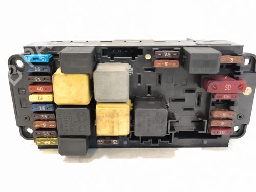 Used Fuse box Fuse box MERCEDES-BENZ C-CLASS T-Model (S203) C 200 CDI (203.204) (116 hp) 39932230 39932230