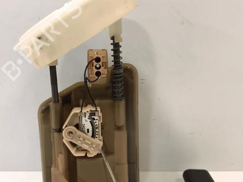 Used Fuel pump Fuel pump MERCEDES-BENZ C-CLASS T-Model (S203) C 200 CDI (203.204) (116 hp) 39929916 39929916