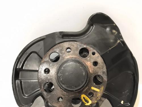Used Right front steering knuckle Right front steering knuckle MERCEDES-BENZ C-CLASS T-Model (S203) C 200 CDI (203.204) (116 hp) 39929912 39929912