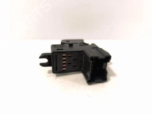 Right rear window switch NISSAN NAVARA NP300 (D40) | BP40045950I28 - Image 3