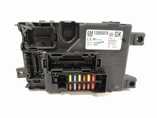 Used Fuse box Fuse box OPEL CORSA D (S07) 1.2 (L08, L68) (80 hp) 40196917 40196917