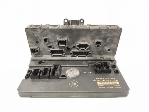 Used Fuse box Fuse box MERCEDES-BENZ VITO Bus (W639) [2003-2026] 40238502 40238502