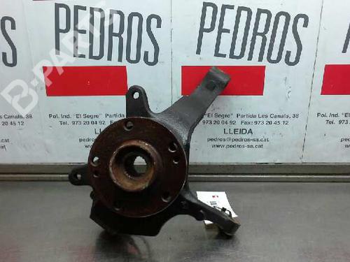 Used Left front steering knuckle RENAULT LAGUNA II (BG0/1_) [2001-2007]  611275