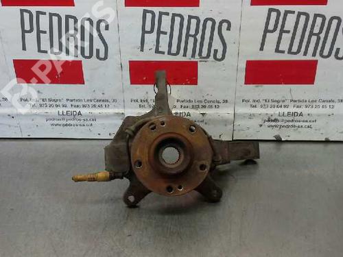 Used Right front steering knuckle RENAULT LAGUNA II (BG0/1_) [2001-2007]  611847