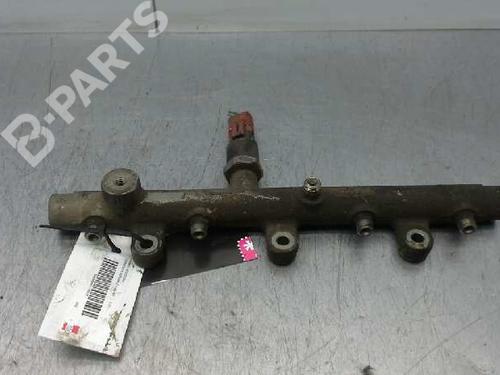 Used Injection rail CITROËN C5 I (DC_) 2.0 HDi (DCRHZB, DCRHZE) (109 hp) 1621294