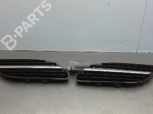 Used Grille NISSAN ALMERA TINO (V10) [1998-2006]  1387450