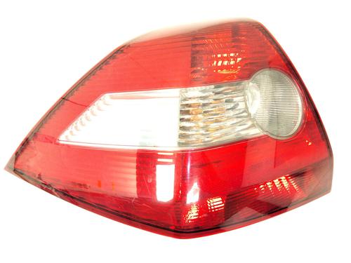 Venstre baglygte RENAULT MEGANE II Saloon (LM0/1_) 1.5 dCi (LM02, LM13, LM2A) (101 hp) 28099411