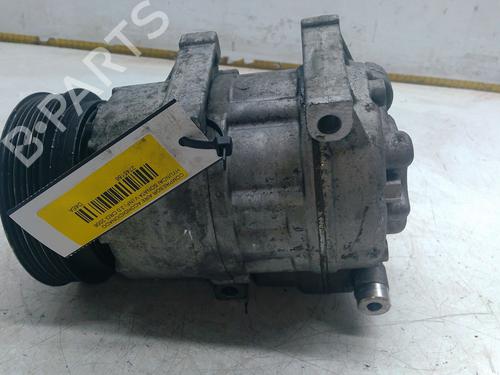 Used AC compressor HYUNDAI SANTA FÉ II (CM) 2.2 CRDi (139 hp) 31066984