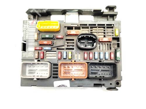Used Fuse box PEUGEOT 3008 I MPV (0U_) 1.6 HDi (112 hp) 27612220