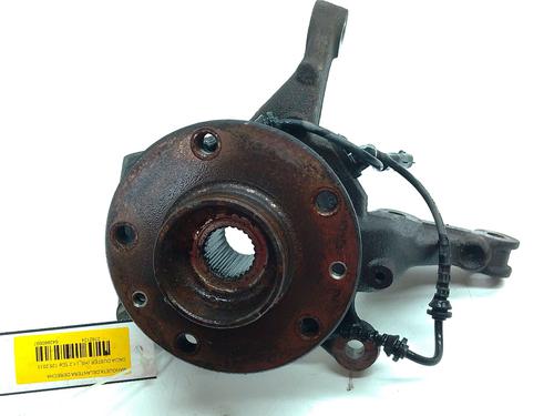 Used Right front steering knuckle Right front steering knuckle DACIA DUSTER (HS_) 1.2 TCe 125 (125 hp) 34583090 34583090