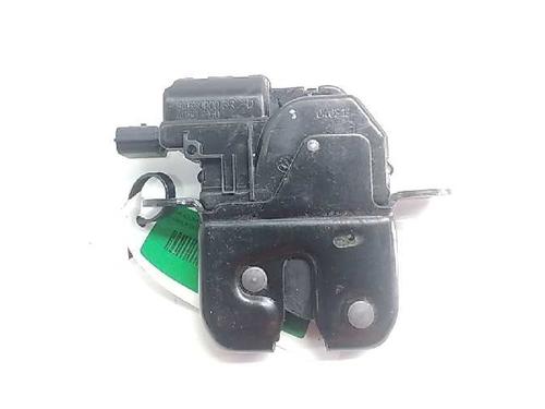 Used Tailgate lock RENAULT CLIO IV (BH_) 1.5 dCi 75 (75 hp) 12066804
