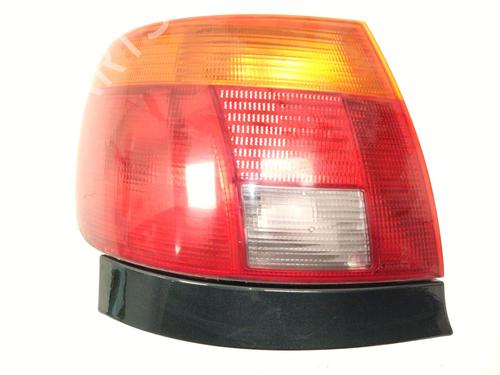 left-taillight-audi-a4-b5-8d2-1994-1995-1996-1997-1998-1999-2000-2001-32043626 main image