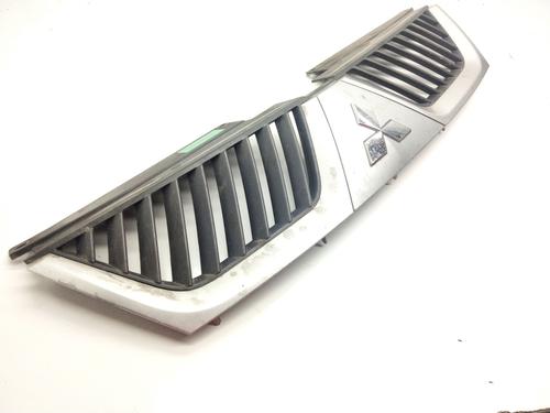 Used Grille MITSUBISHI OUTLANDER II (CW_W) 2.0 DI-D (CW8W) (140 hp) 16921436