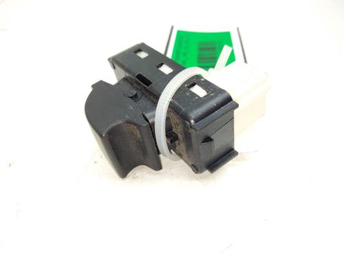 Left rear window switch PEUGEOT 3008 II SUV (MC_, MR_, MJ_, M4_) 1.5 BlueHDi 130 | BP21533327I29 