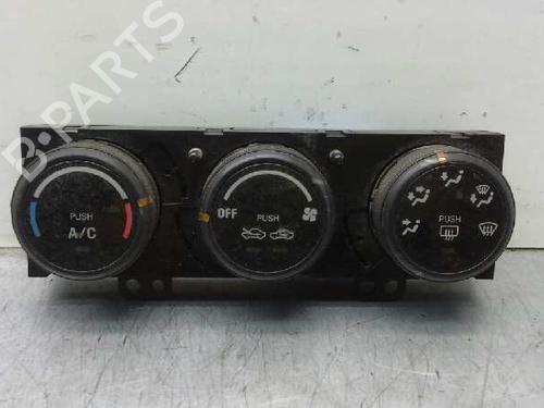 AC Styreenhet / Manøvreringsenhet SUZUKI GRAND VITARA I (FT, HT) [1998-2008]  613044