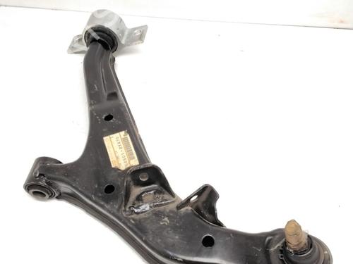 Querlenker links vorne für NISSAN MAXIMA / MAXIMA QX IV (A32) 2.0 (140 hp) 25228165