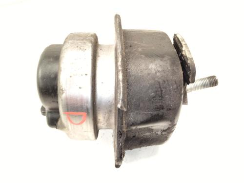 Used Engine mount Engine mount BMW 3 (E90) 330 d (231 hp) 35769833 35769833