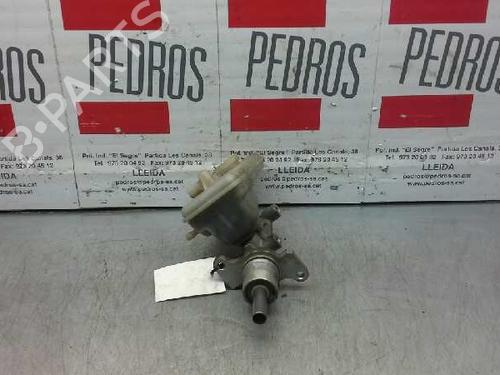 Used Brake master cylinder RENAULT TRAFIC II Van (FL) [2001-2025]  1620587