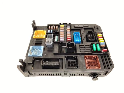Used Fuse box CITROËN C5 AIRCROSS (A_) 1.6 THP 150 (A45GXJ) (150 hp) 29285691