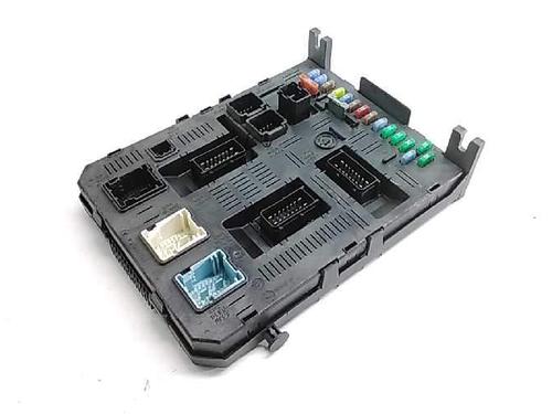 Used Fuse box Fuse box 15887958 15887958